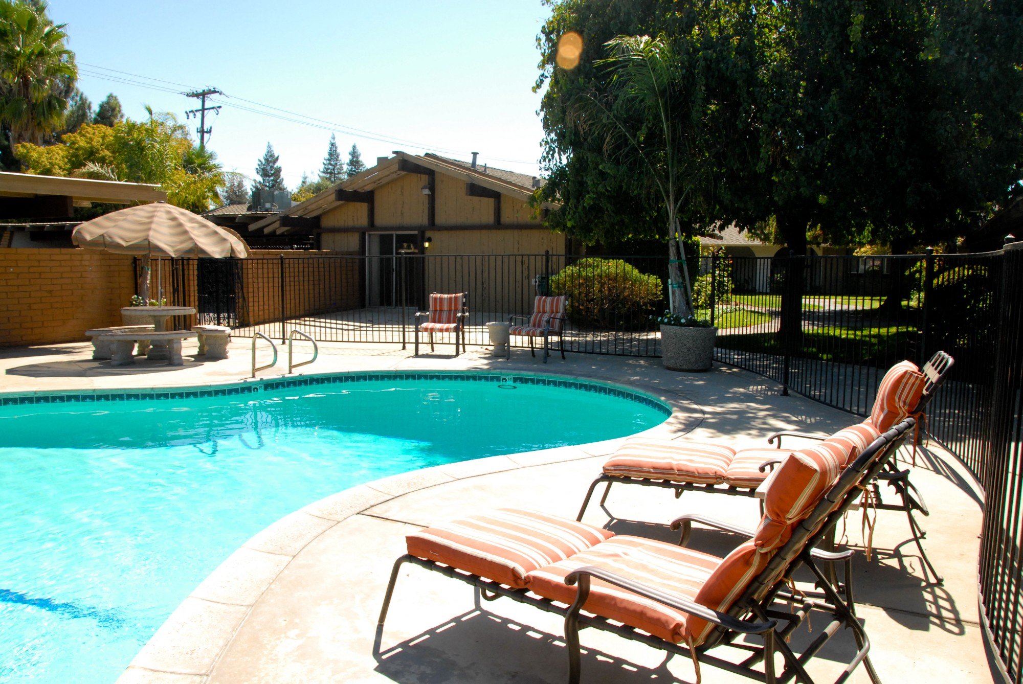 Casa Del Rio Apartments Apartment and Community Amenities